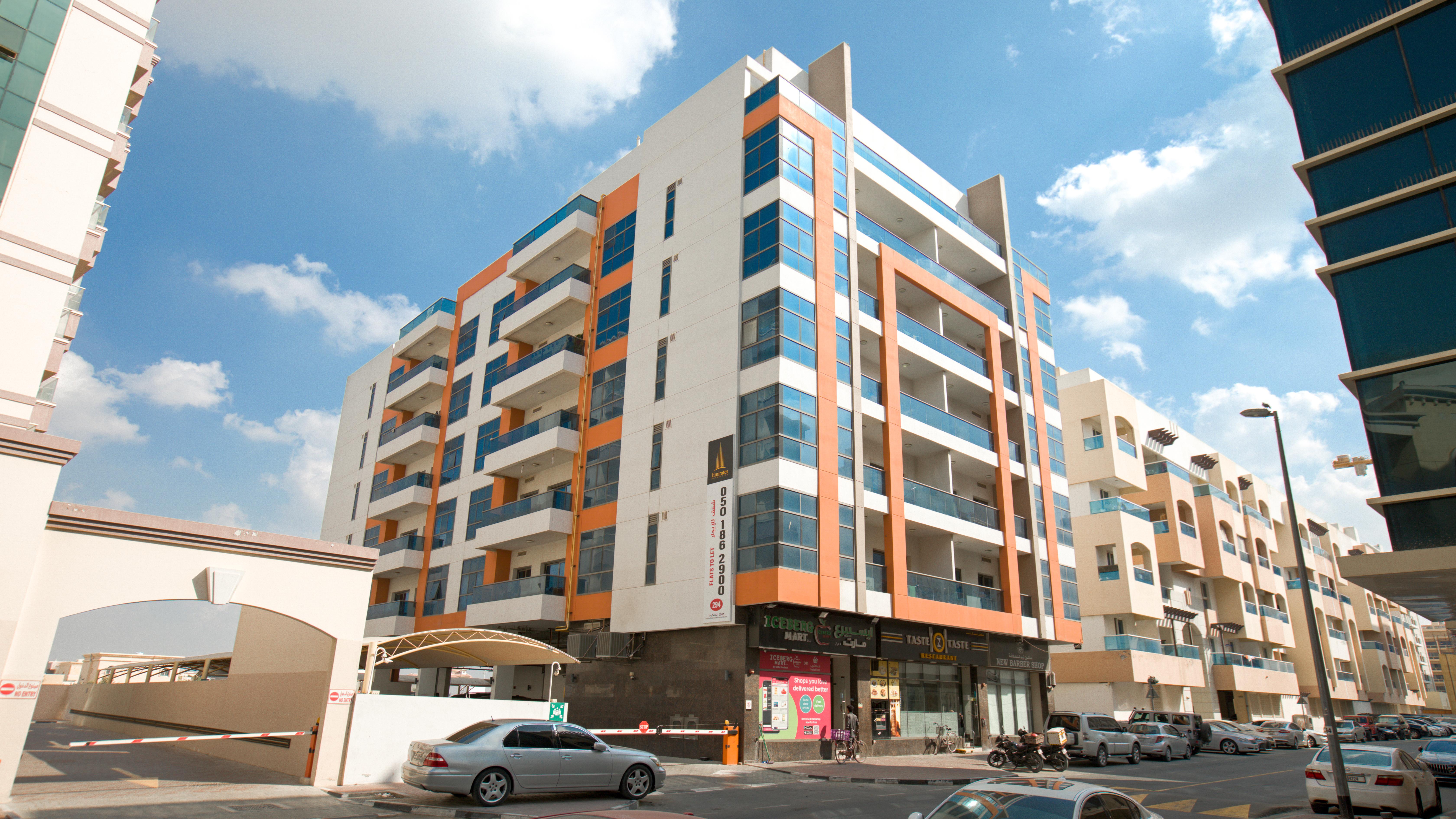 Al Dashthi Building 02